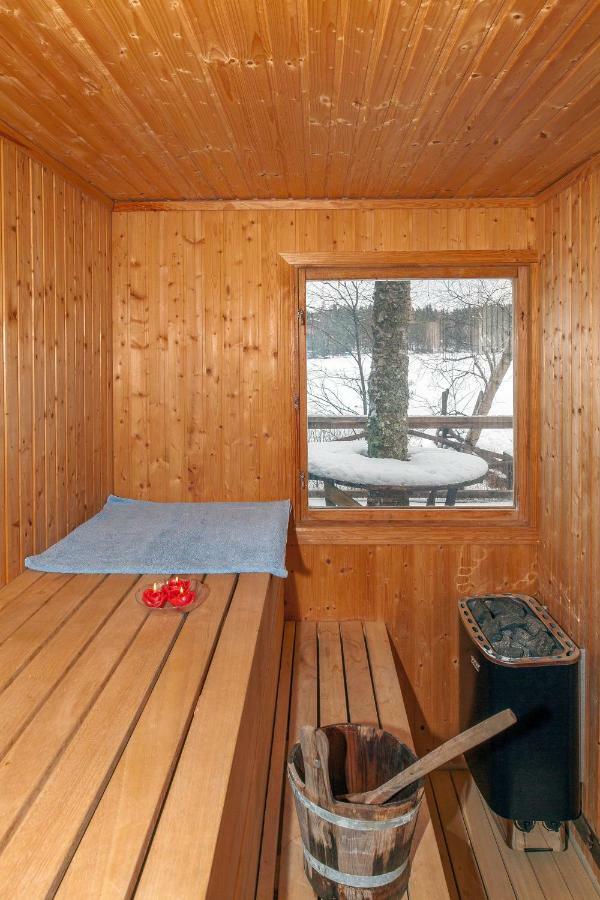 Comfortable Cottage At Scenic Lake Landvetter Eksteriør bilde